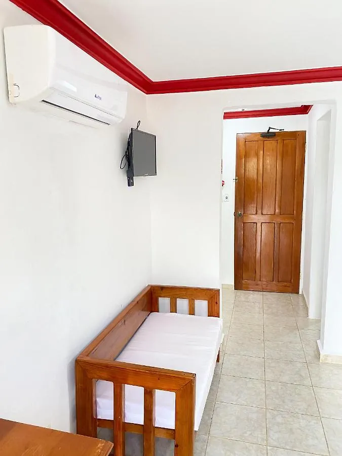 Lutix Hotels El Limon 4*,