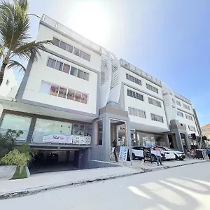 Hotel Rooftop Pool Ducassi Studio Suites Deluxe Beach Club &