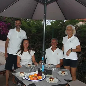 Bed & Breakfast Bessy 10 **