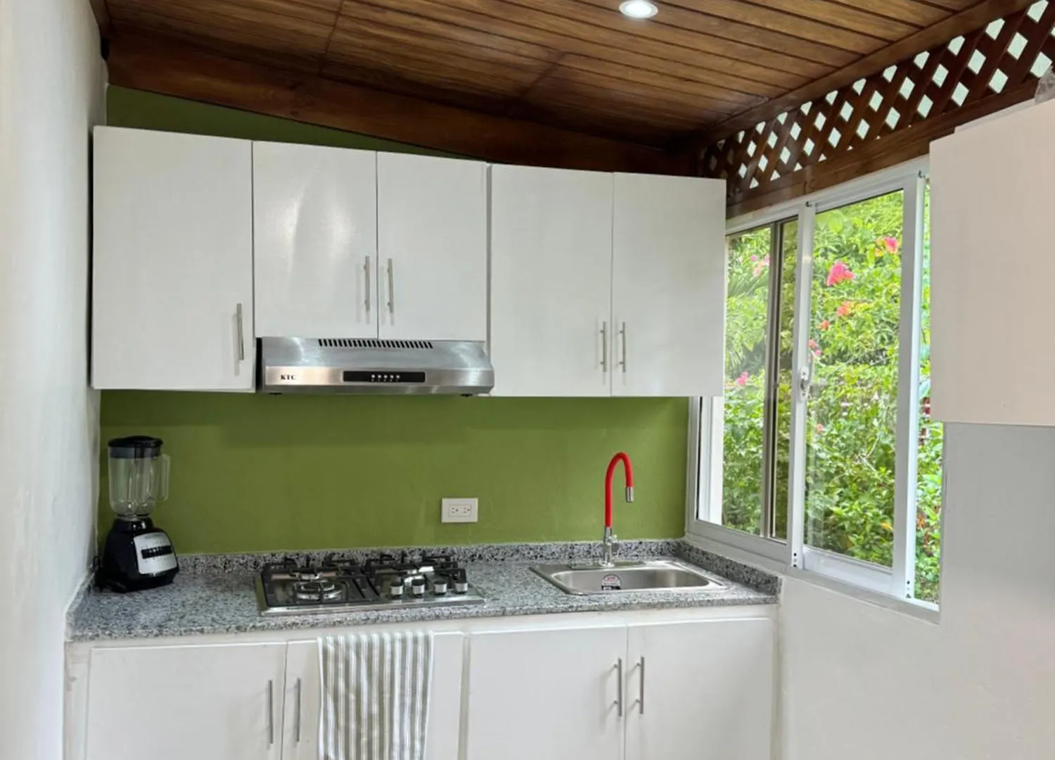 Lutix Hotels El Limon