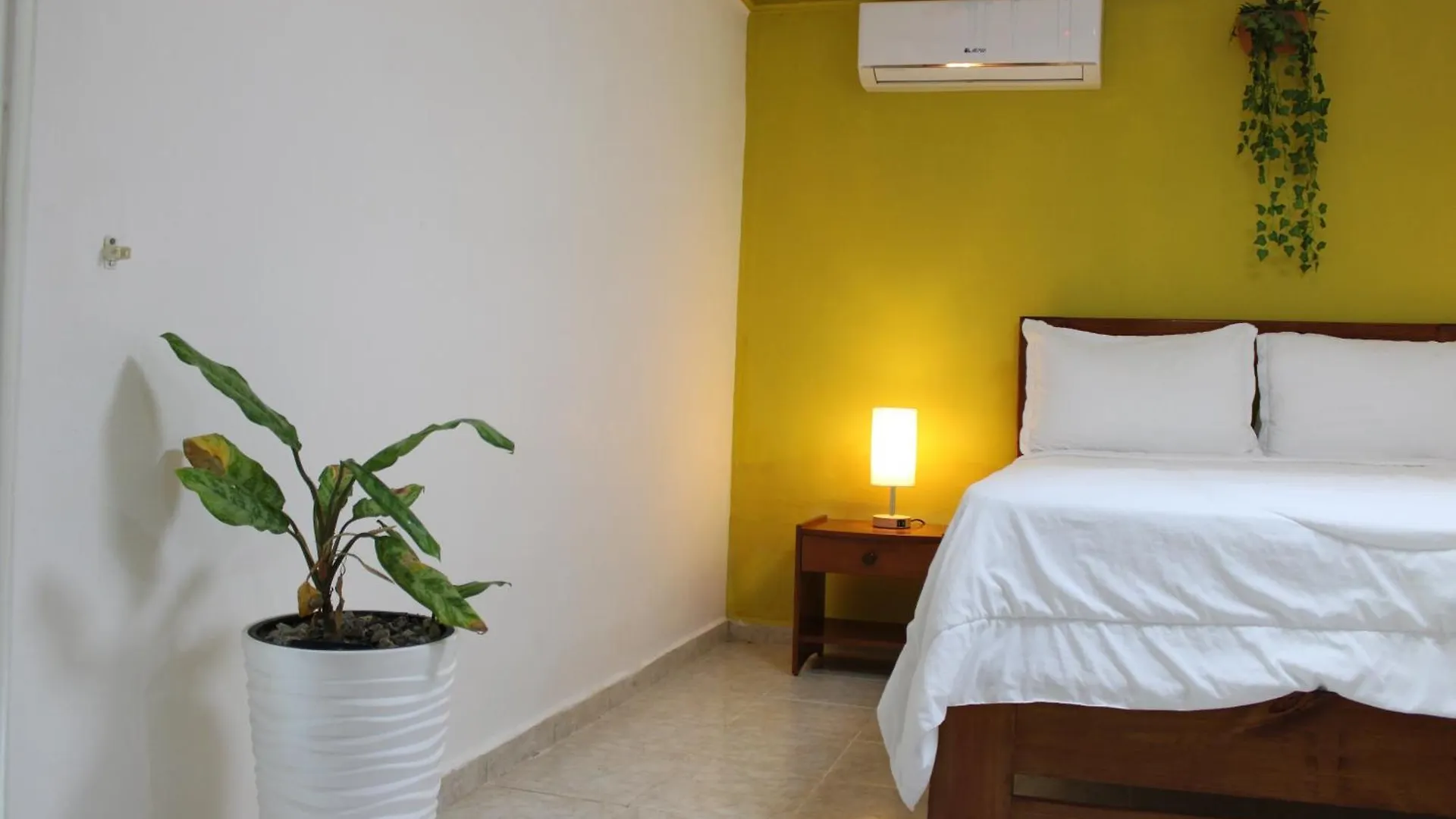 Lutix Hotels El Limon